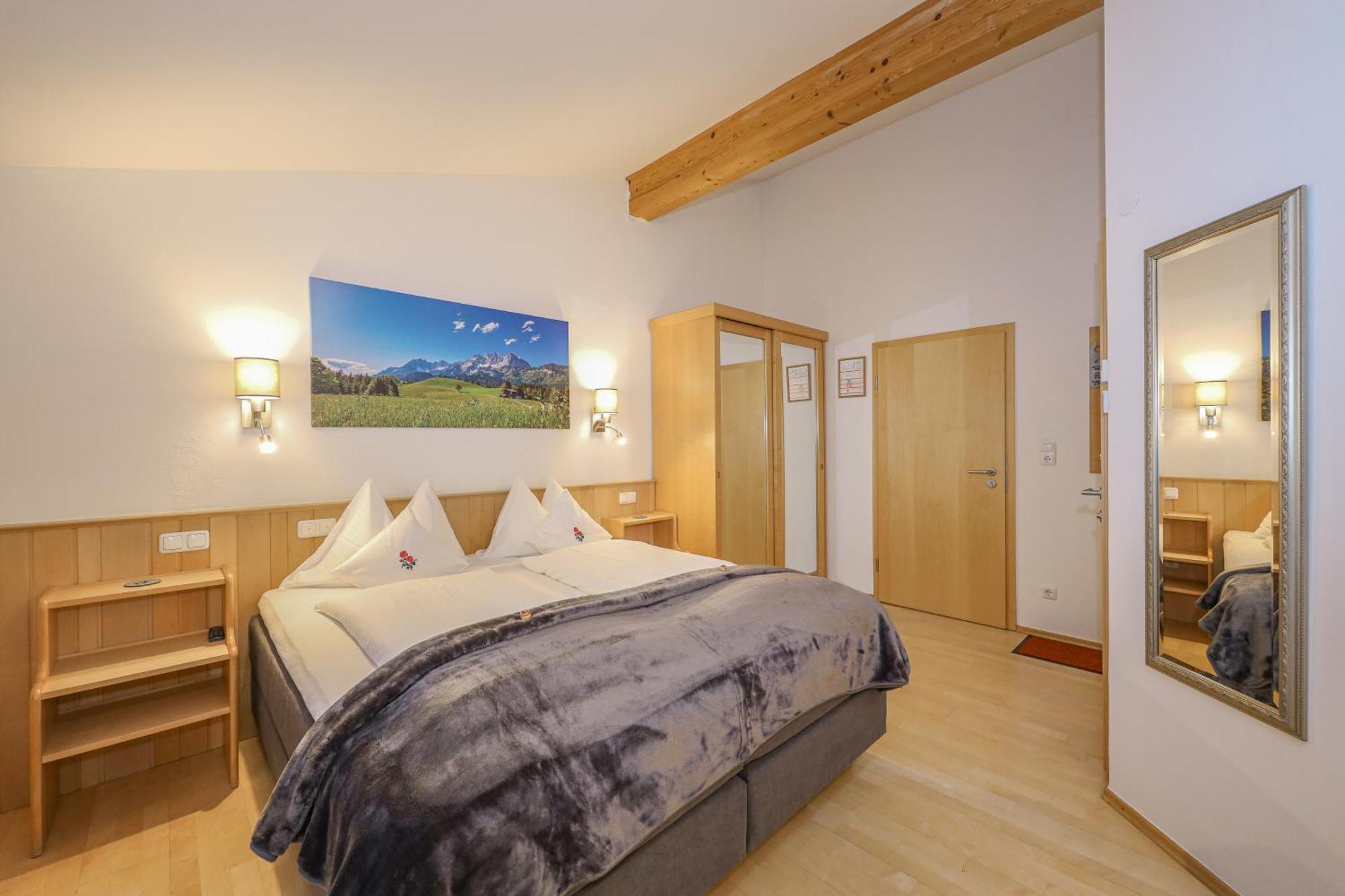 Gartenhotel Rosenhof bei Kitzbühel Oberndorf in Tirol Habitación foto